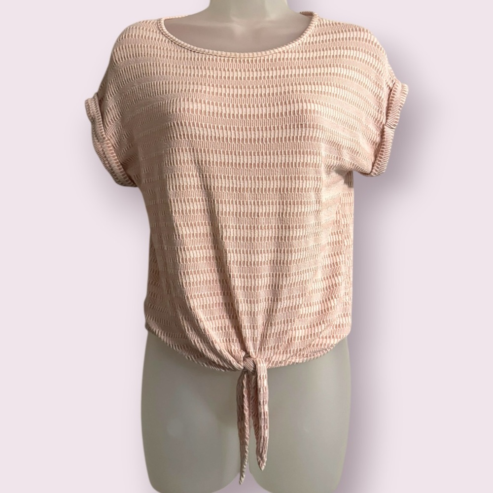 Caution to The Wind Textured Tie Front Top Short Sleeve Pink M